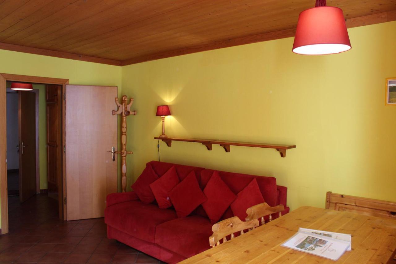 Residenze Sonnenschein Casa Rossa Aparthotel Villabassa Bagian luar foto