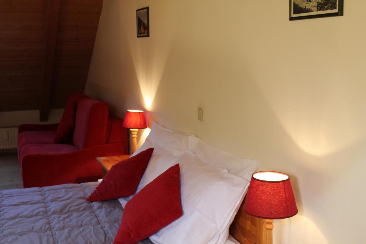 Residenze Sonnenschein Casa Rossa Aparthotel Villabassa Bagian luar foto