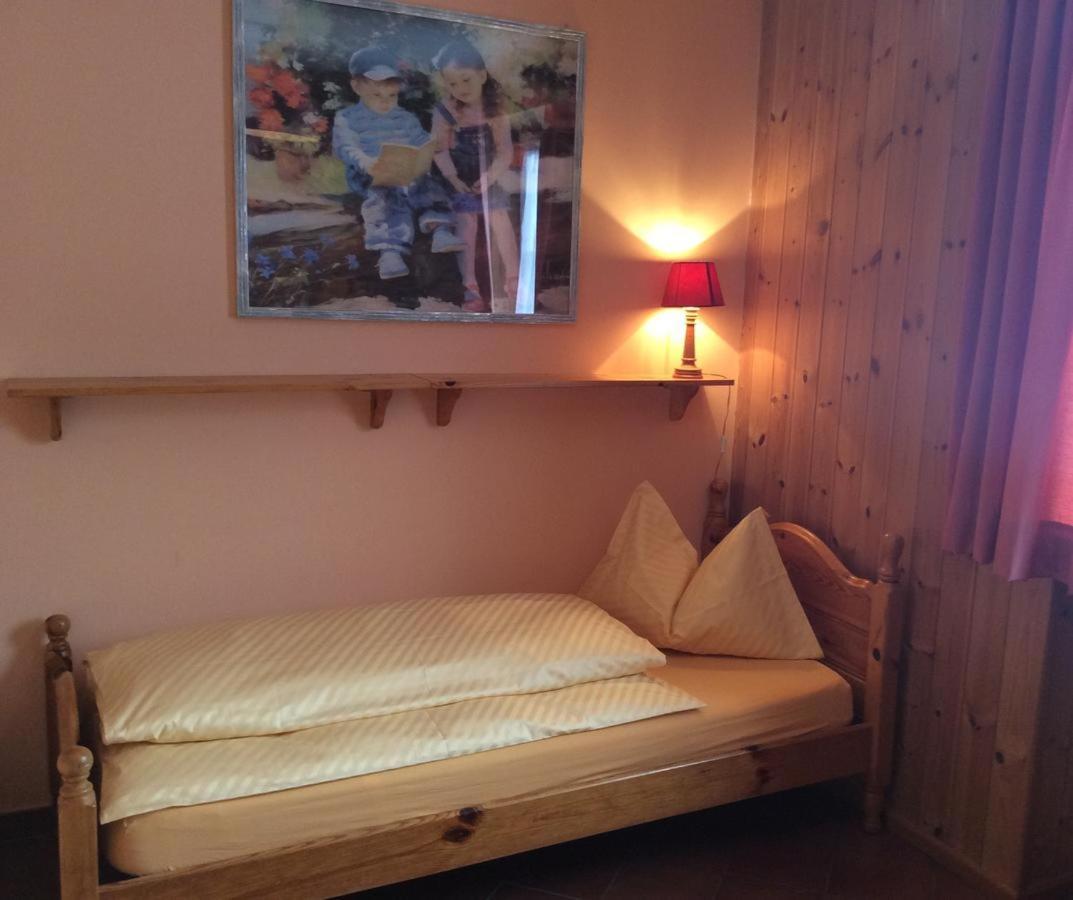 Residenze Sonnenschein Casa Rossa Aparthotel Villabassa Bagian luar foto