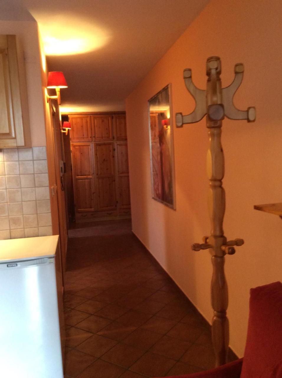 Residenze Sonnenschein Casa Rossa Aparthotel Villabassa Bagian luar foto