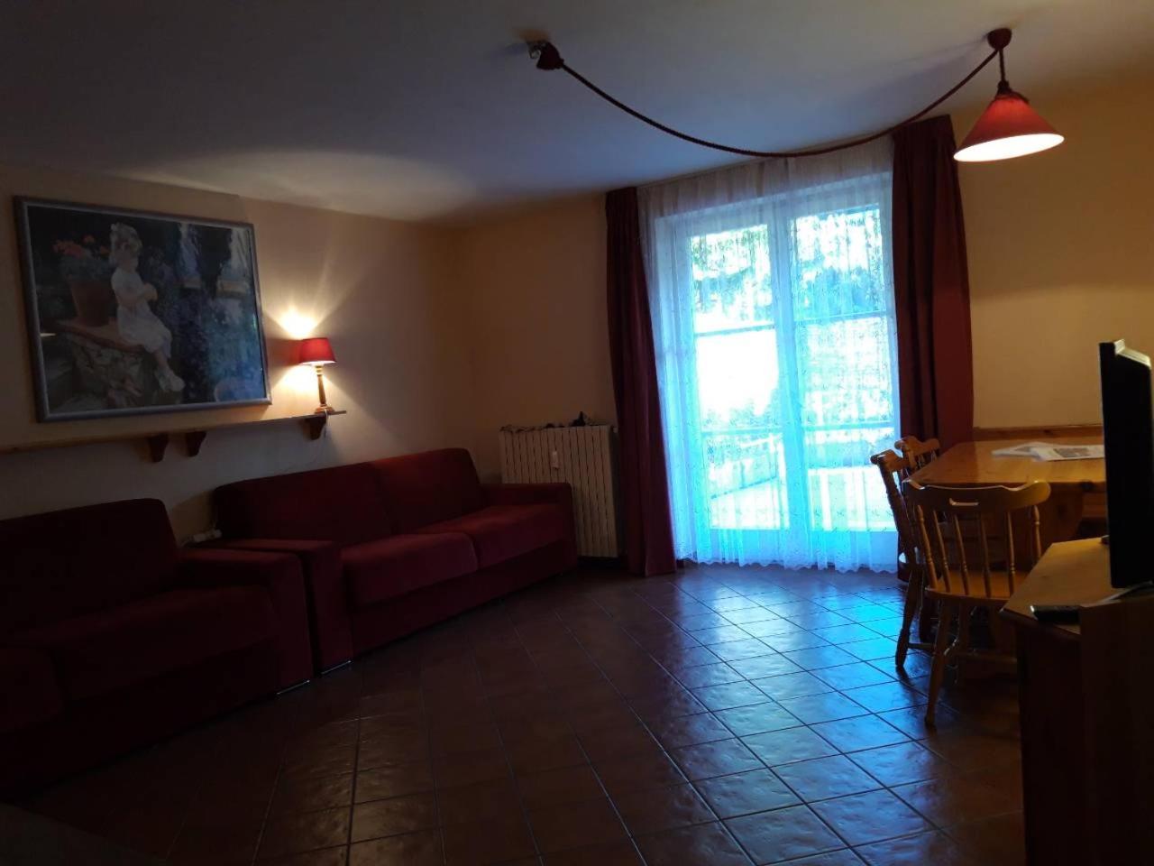 Residenze Sonnenschein Casa Rossa Aparthotel Villabassa Bagian luar foto