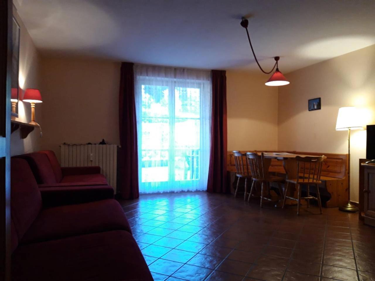 Residenze Sonnenschein Casa Rossa Aparthotel Villabassa Bagian luar foto